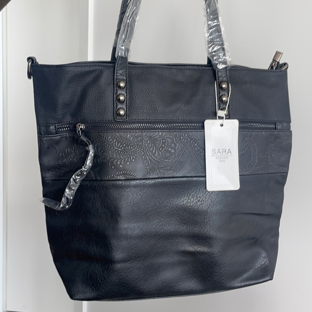 Sara Black tote bag NWT